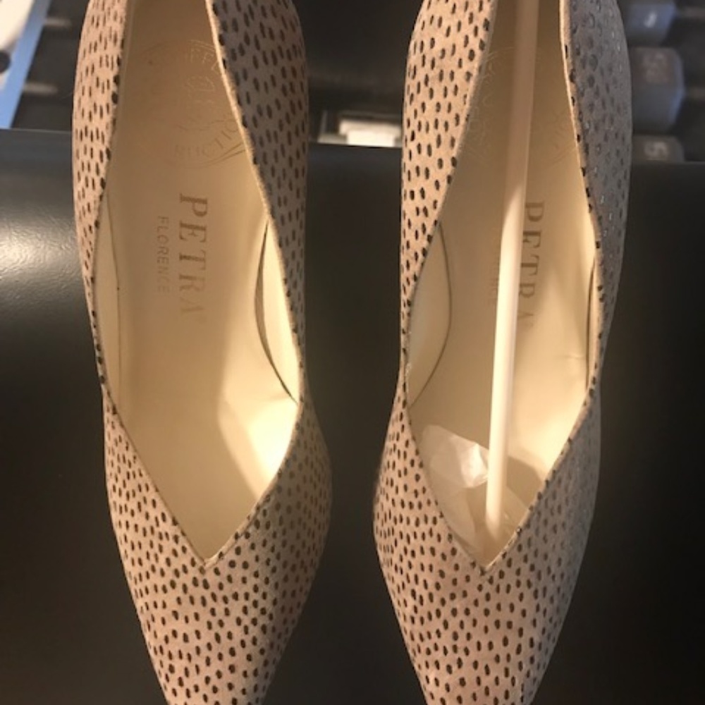 Brand New Leopard Pump Dressy V-Cut  Shoe
